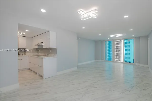 $3,200 | 3180 South Ocean Drive, Unit 706, Hallandale Beach, FL 33009
