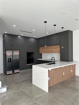 $4,650 | 4631 Southwest 32nd Avenue, Unit 4C, Dania Beach, FL 33312