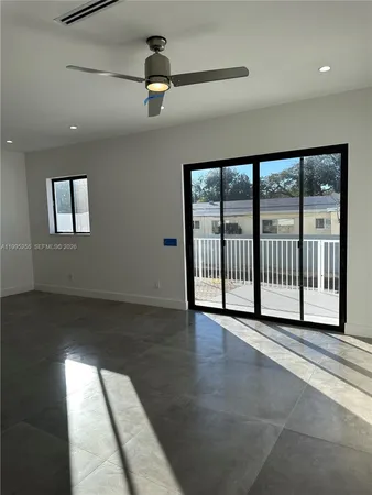 $4,650 | 4631 Southwest 32nd Avenue, Unit 4C, Dania Beach, FL 33312