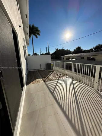 $4,650 | 4631 Southwest 32nd Avenue, Unit 4C, Dania Beach, FL 33312