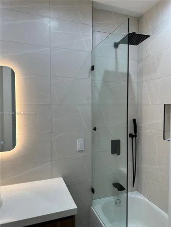 $4,650 | 4631 Southwest 32nd Avenue, Unit 4C, Dania Beach, FL 33312