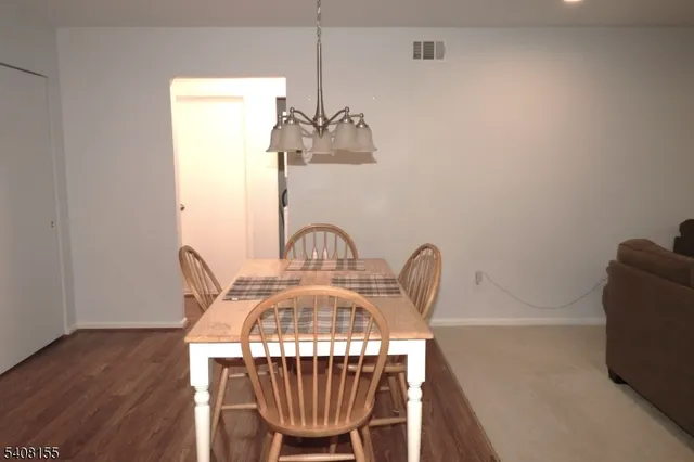 $2,300 | 11 Brookside Lane, Unit 11, Mount Arlington, NJ 07856