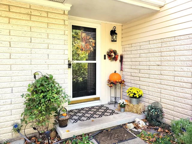 $290,000 | 429 Conduitt Drive, Mooresville, IN 46158