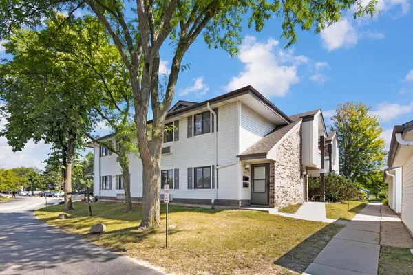 $79,000 | 10818 West Donna Drive, Milwaukee, WI 53224