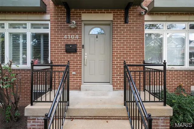 $499,000 | 4104 Olive Street, St. Louis, MO 63108
