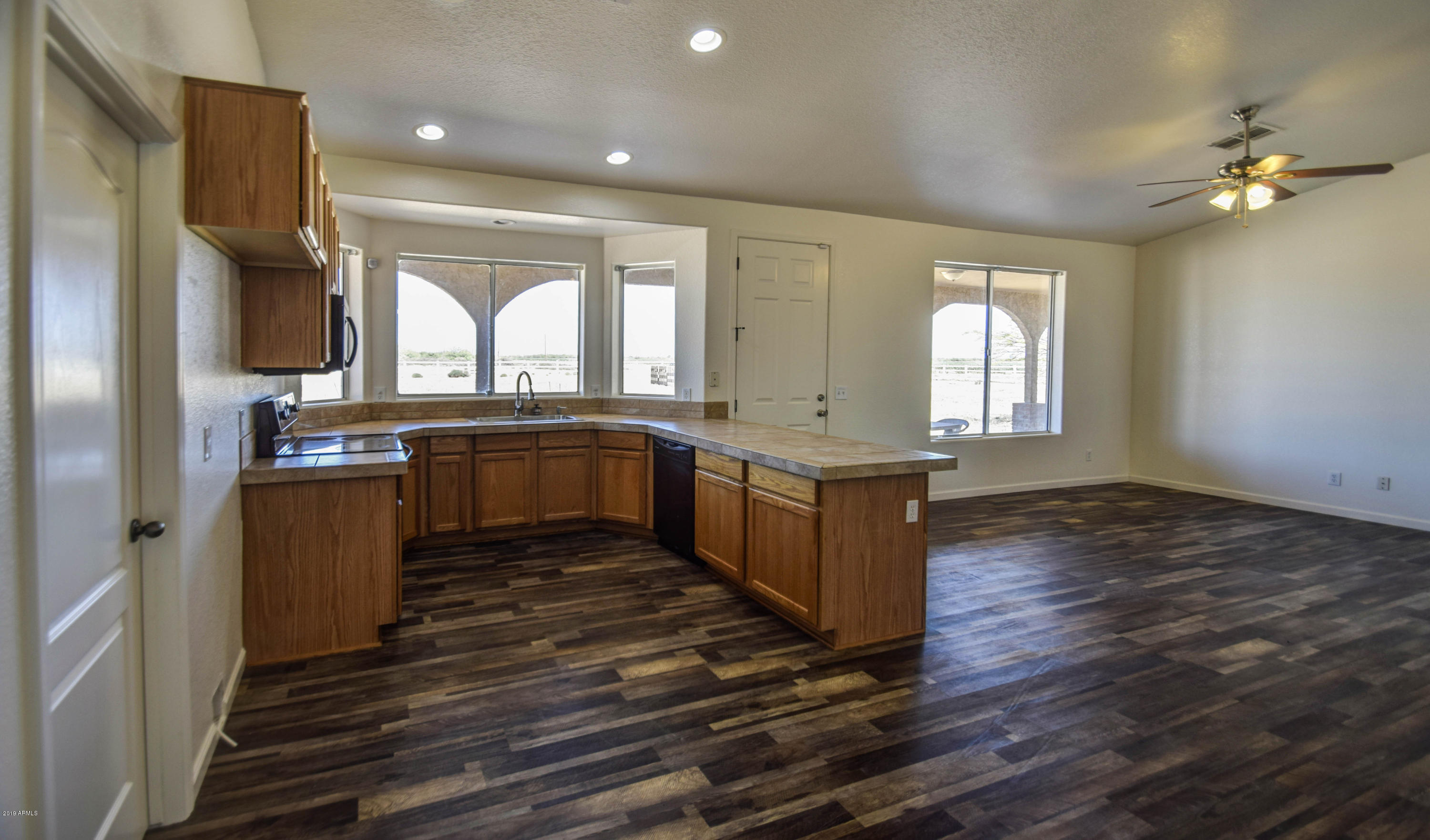 5682 East Storey Road Coolidge, AZ 85128 - Photo 11 of 40 Kitchen (3)