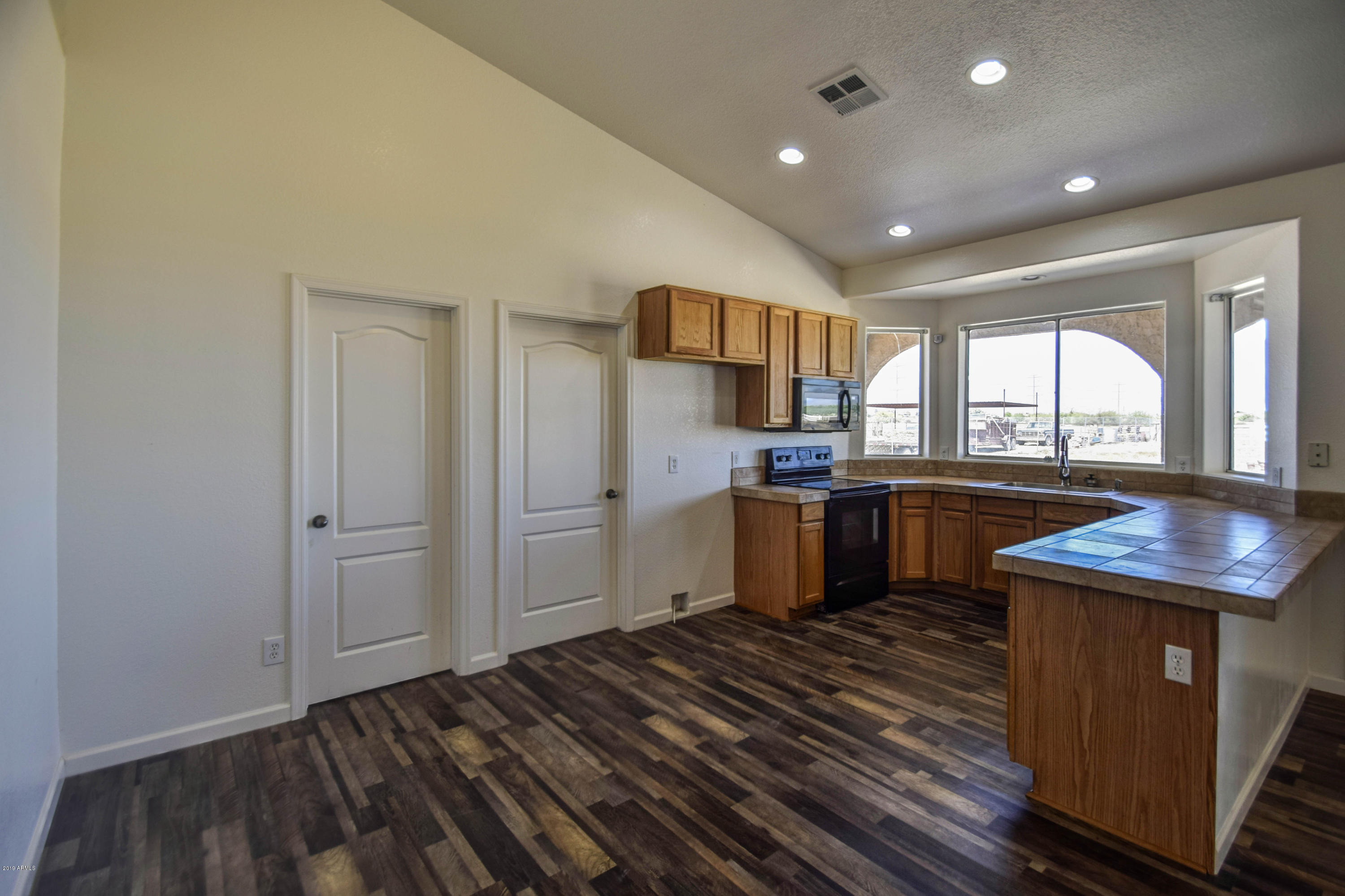 5682 East Storey Road Coolidge, AZ 85128 - Photo 13 of 40 Kitchen (2)