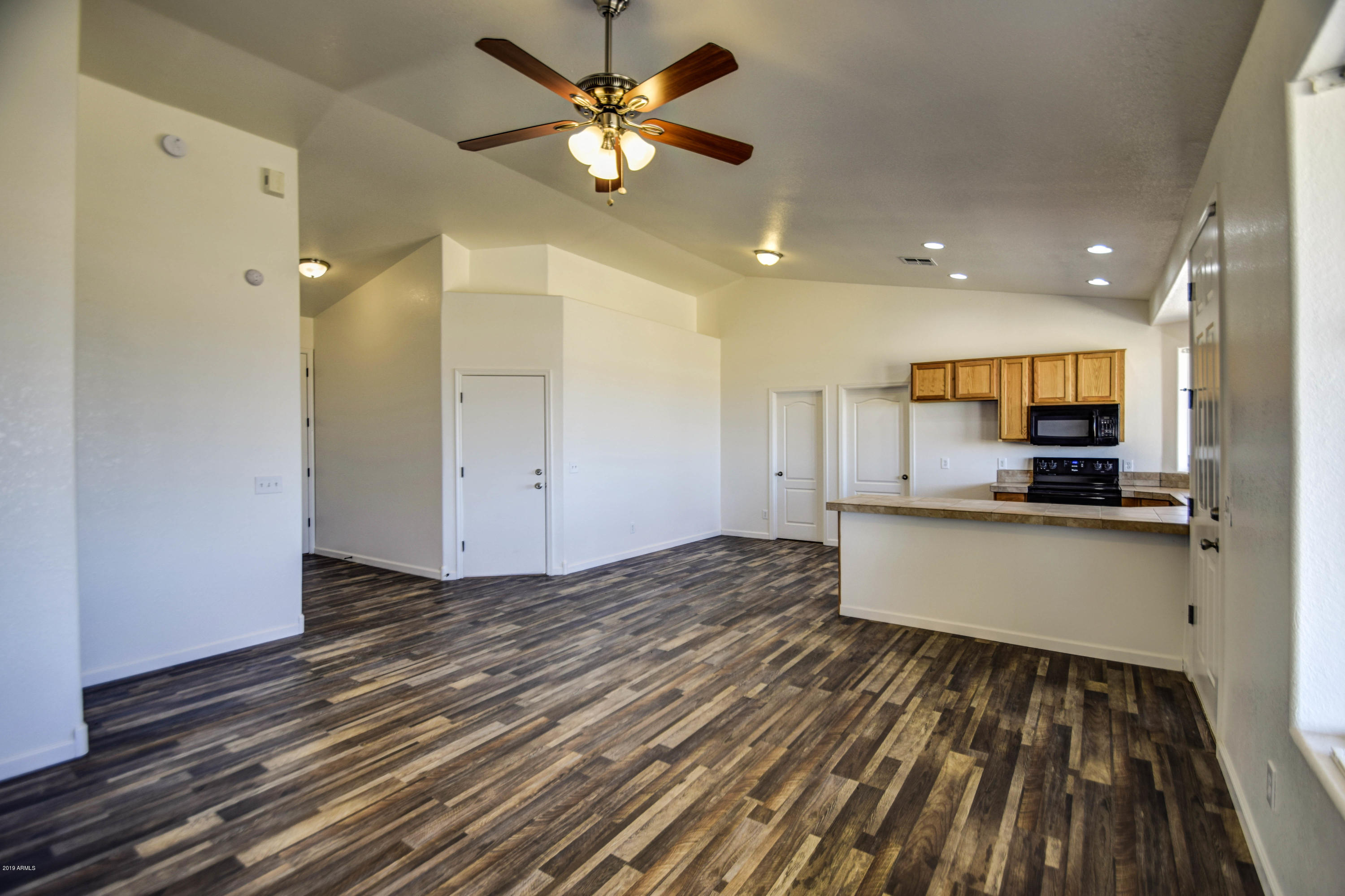 5682 East Storey Road Coolidge, AZ 85128 - Photo 8 of 40 Living Room (3)