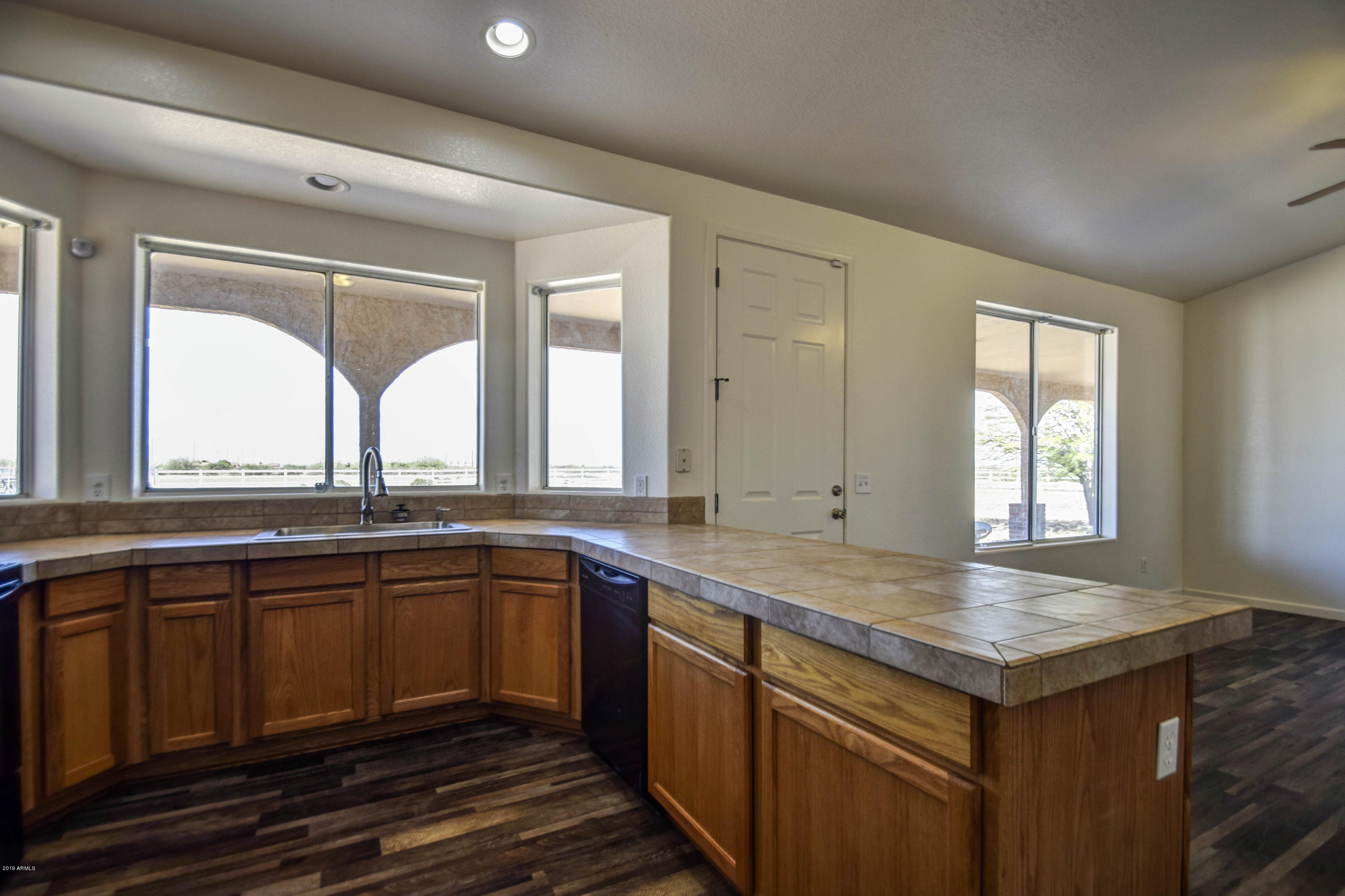 5682 East Storey Road Coolidge, AZ 85128 - Photo 10 of 40 Kitchen (1)