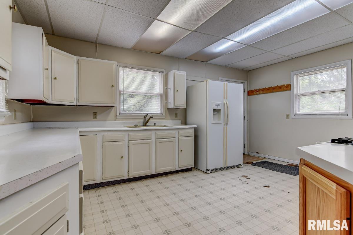 1023 West Governor Street Springfield, IL 62704 - Photo 13 of 27