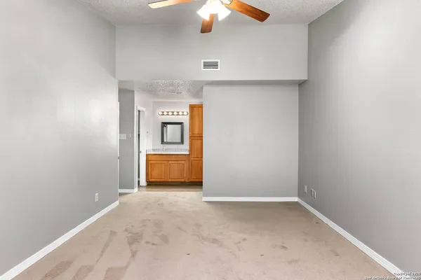 $149,900 | 12610 Uhr, Unit 310, San Antonio, TX 78217