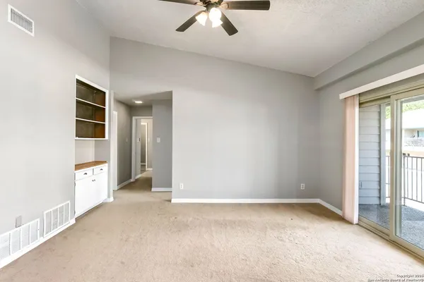 $149,900 | 12610 Uhr, Unit 310, San Antonio, TX 78217