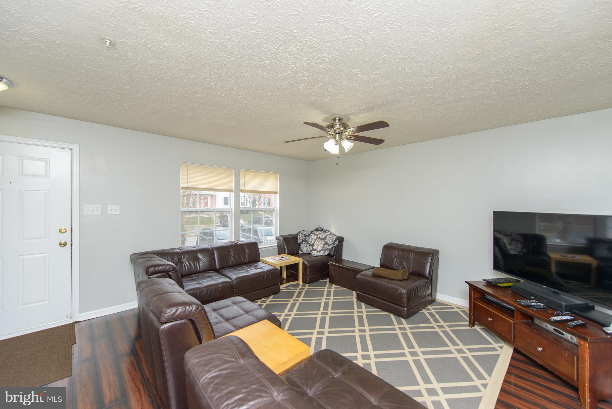 2065 Paperbark Road Baltimore, MD 21221 - Photo 3 of 30 Living Room