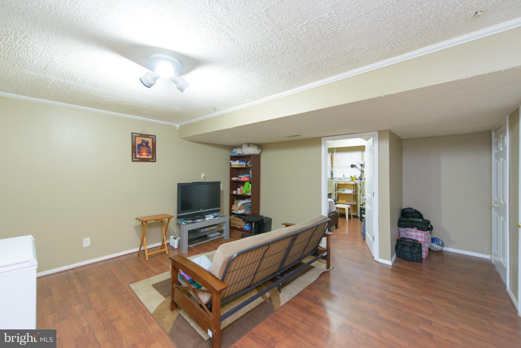 2065 Paperbark Road Baltimore, MD 21221 - Photo 22 of 30 Family Room