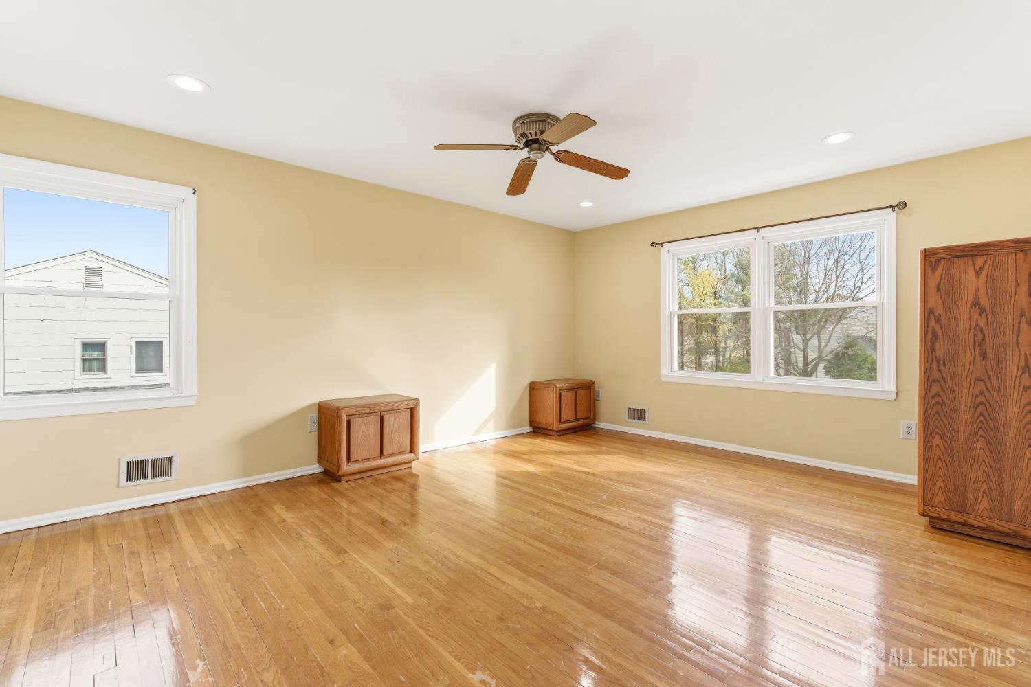 7 Oberlin Court Edison, NJ 08820 - Photo 24 of 45 a view of an empty room with a window