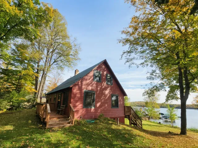 $479,900 | 48250 Atkins Lake Lane, Grand View, WI 54821