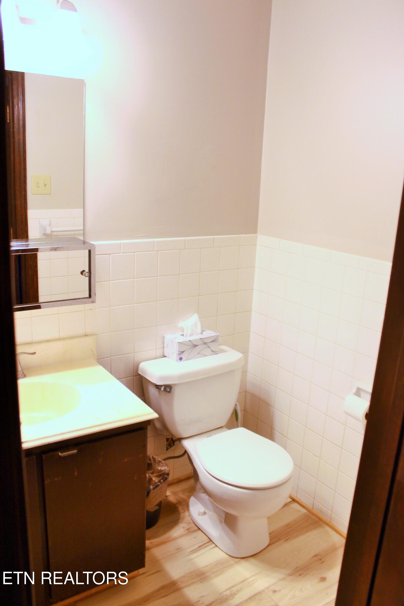 481 Broome Road Northwest, Unit 309 Knoxville, TN 37909 - Photo 13 of 20 IMG_9311 (2)