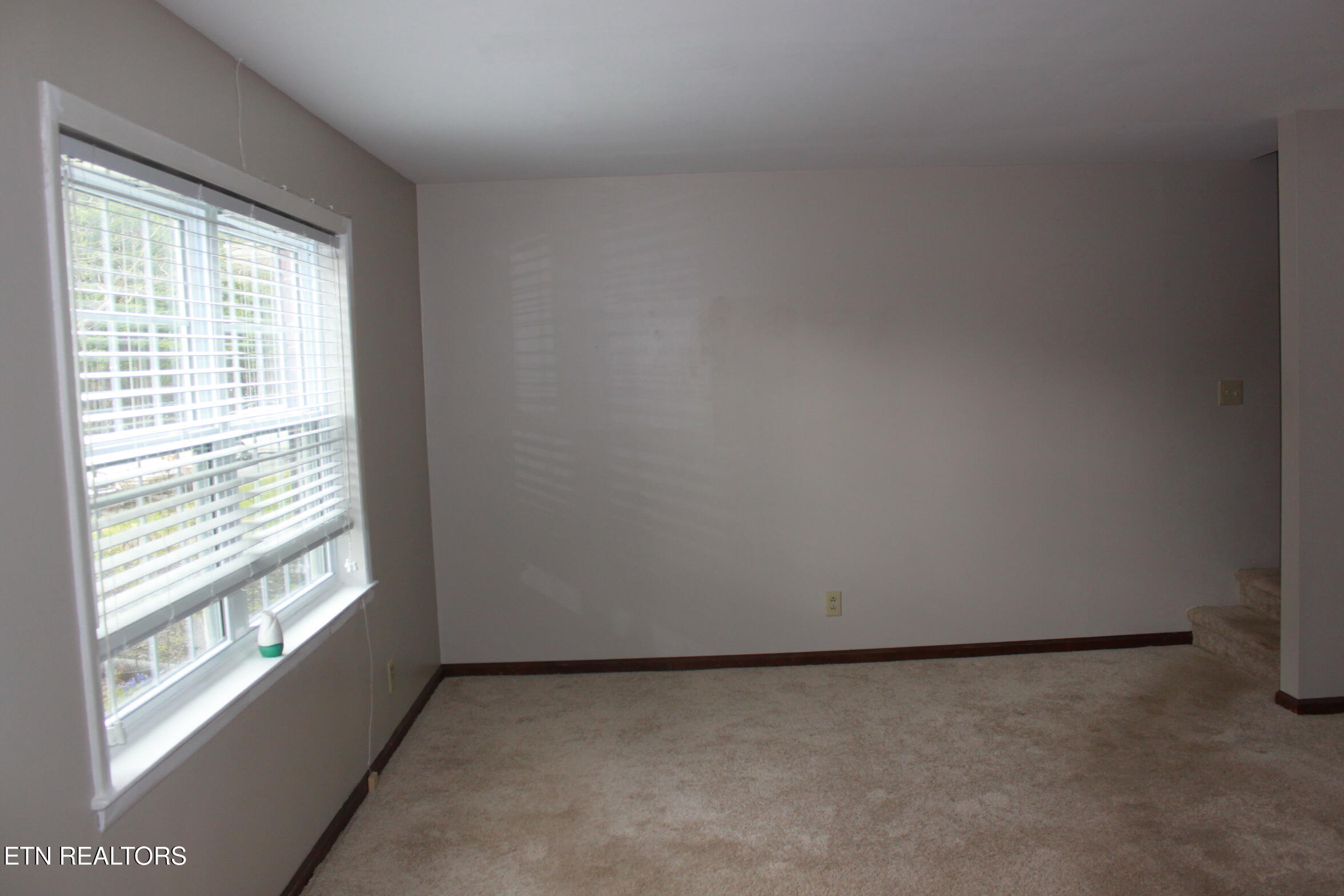 481 Broome Road Northwest, Unit 309 Knoxville, TN 37909 - Photo 6 of 20 IMG_9216