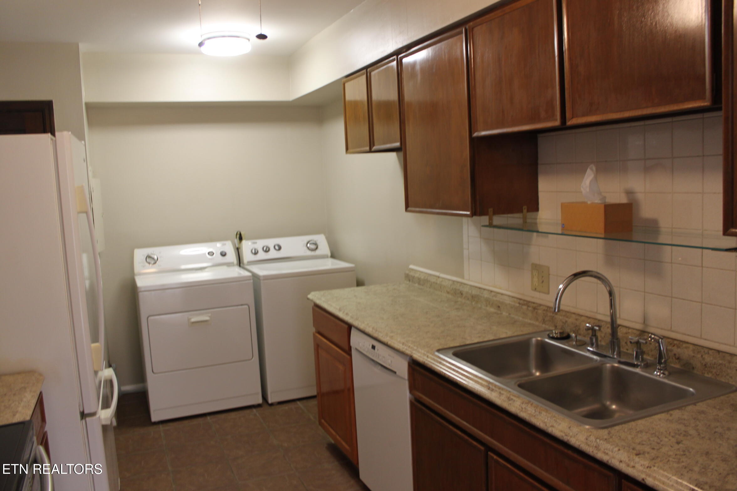 481 Broome Road Northwest, Unit 309 Knoxville, TN 37909 - Photo 10 of 20 IMG_9276