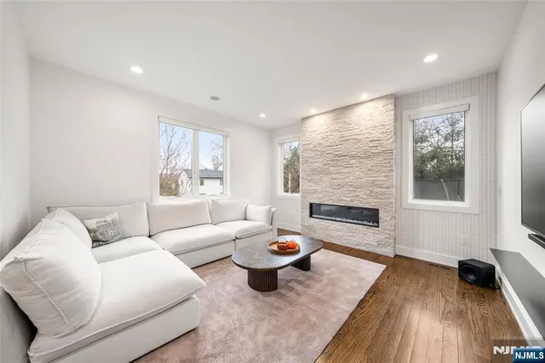$2,150,000 | 55 Cedar Street, Cresskill, NJ 07626