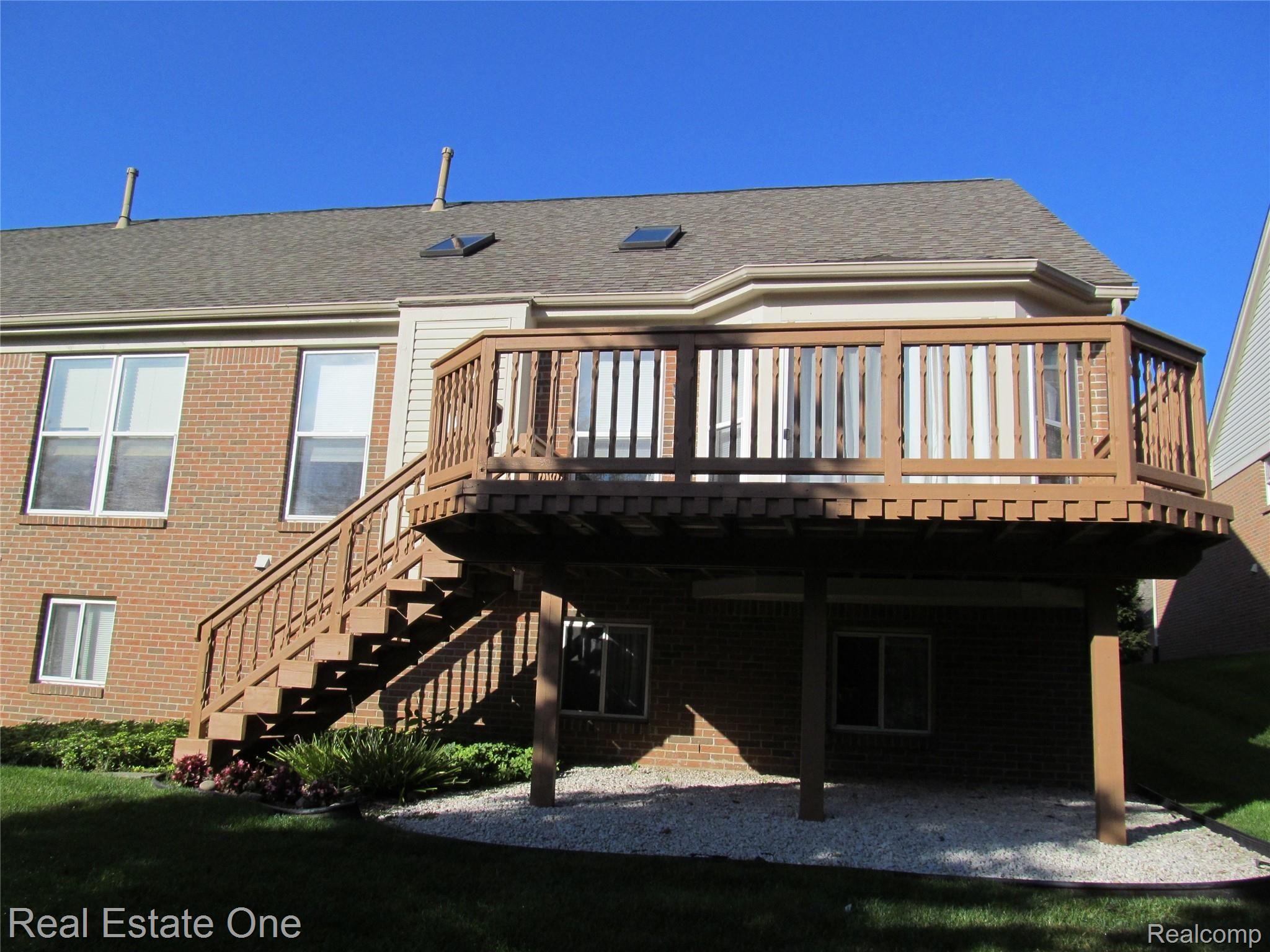 968 Churchill Circle Rochester, MI 48307 - Photo 20 of 28 IMG_1148 - Copy.JPG