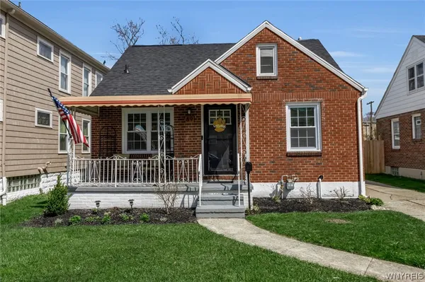 $239,900 | 89 Concord Place, Cheektowaga, NY 14215
