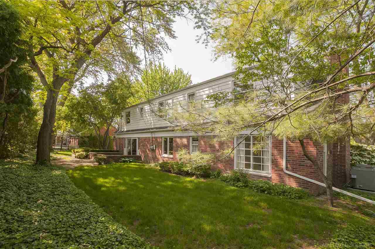 51 North Duval Road Grosse Pointe, MI 48236 - Photo 35 of 36 31349886-35.JPG