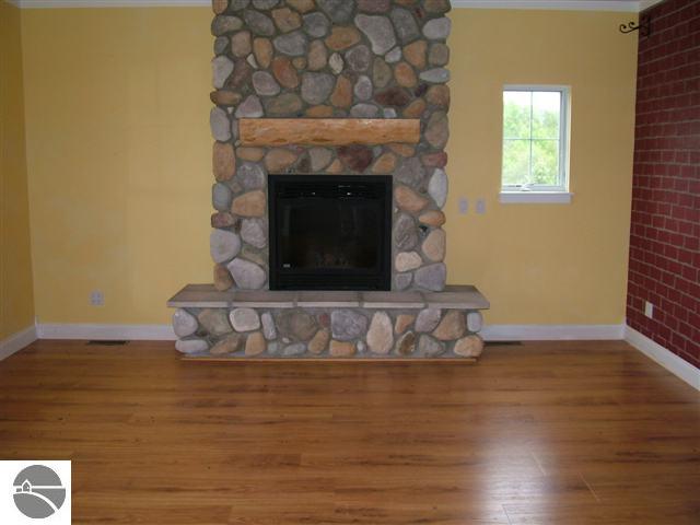9775 Burgess Road Charlevoix, MI 49720 - Photo 12 of 15 1719245-11.JPG