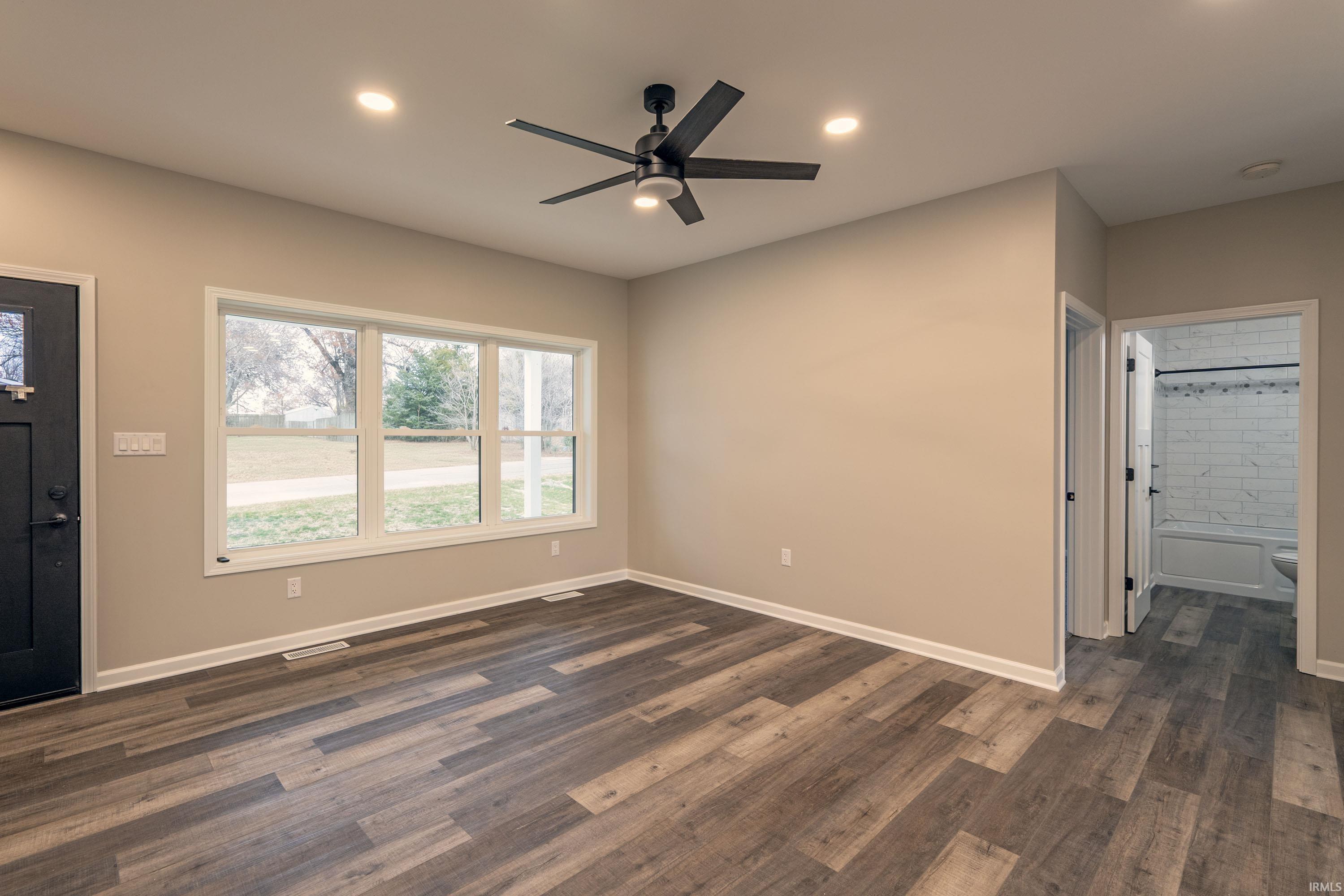 449 West Washington Street Winamac, IN 46996 - Photo 13 of 36