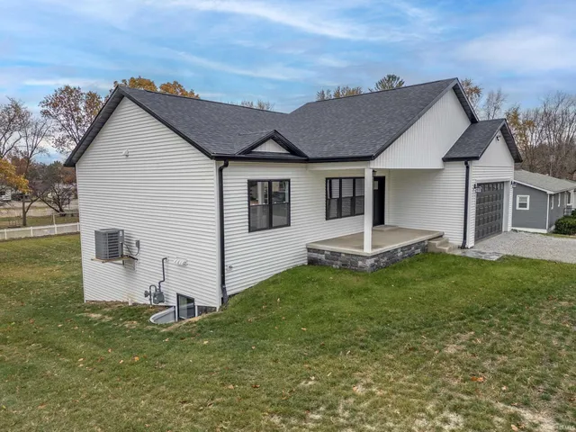 $349,900 | 449 West Washington Street, Winamac, IN 46996