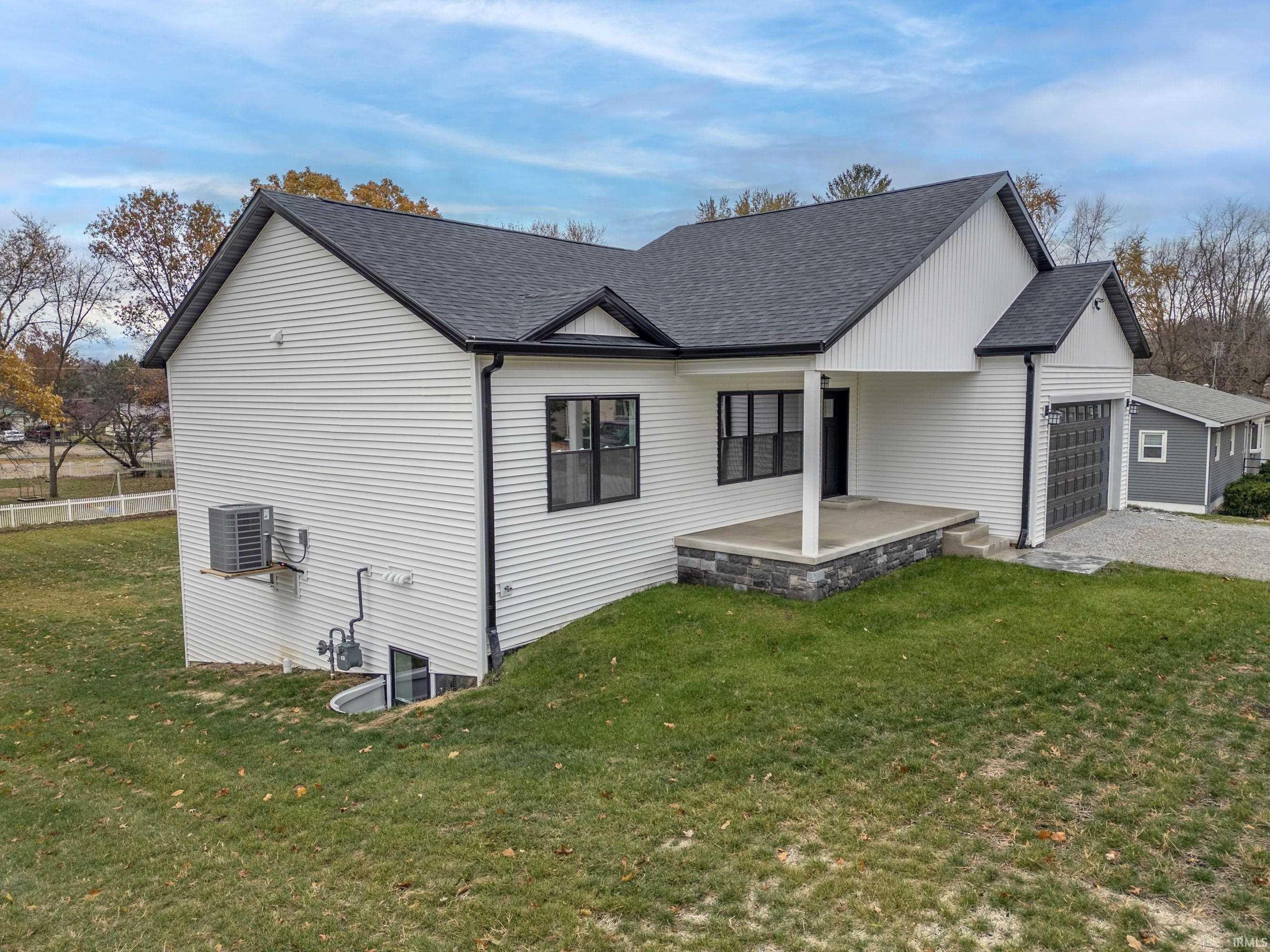 449 West Washington Street Winamac, IN 46996 - Photo 4 of 36