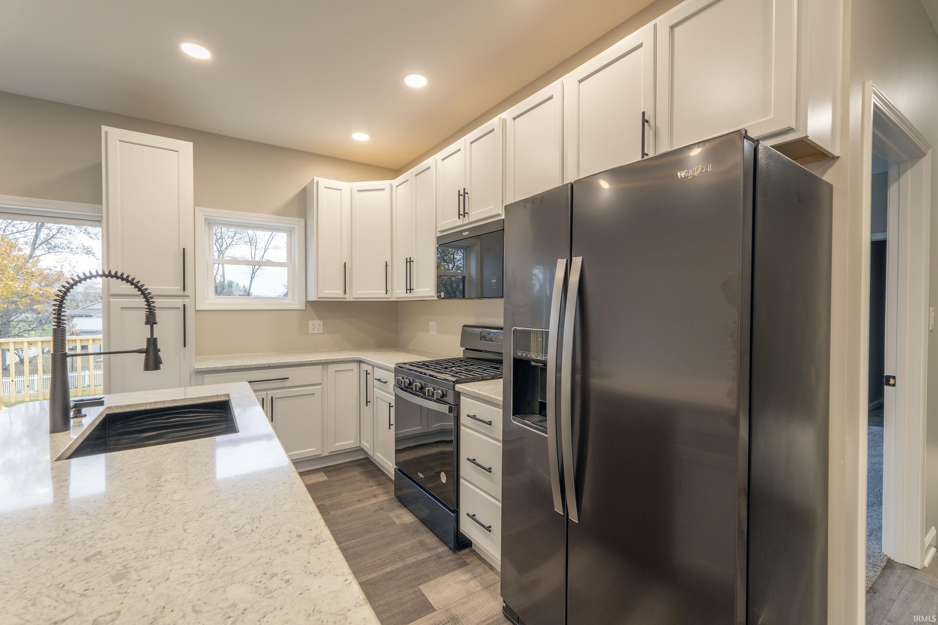 449 West Washington Street Winamac, IN 46996 - Photo 10 of 36