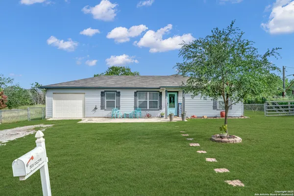 $295,000 | 505 Olive Street, Jourdanton, TX 78026