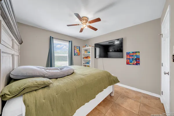 $295,000 | 505 Olive Street, Jourdanton, TX 78026