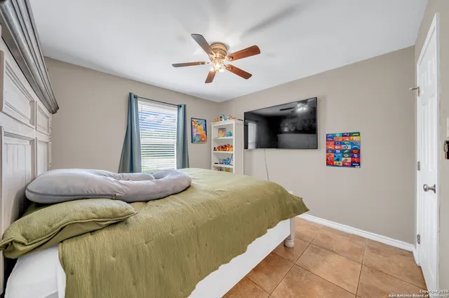 $300,000 | 505 Olive Street, Jourdanton, TX 78026