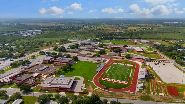 $300,000 | 505 Olive Street, Jourdanton, TX 78026