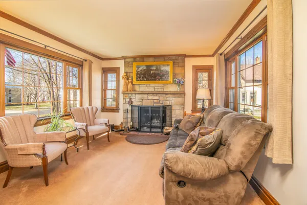 $348,500 | 610 Clyman Street, Watertown, WI 53094