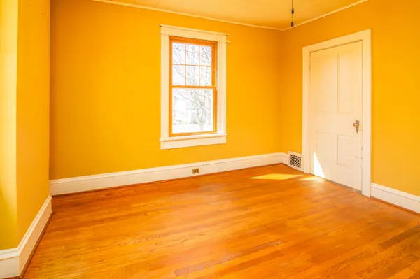 $348,500 | 610 Clyman Street, Watertown, WI 53094