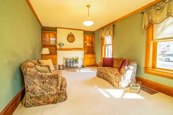 $348,500 | 610 Clyman Street, Watertown, WI 53094