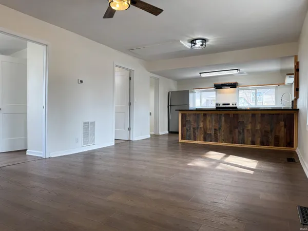 $159,900 | 1420 Kimmel Road, Vincennes, IN 47591