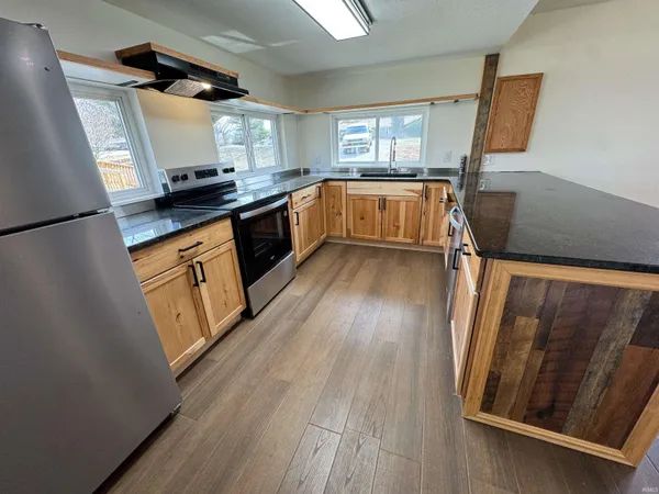 $159,900 | 1420 Kimmel Road, Vincennes, IN 47591