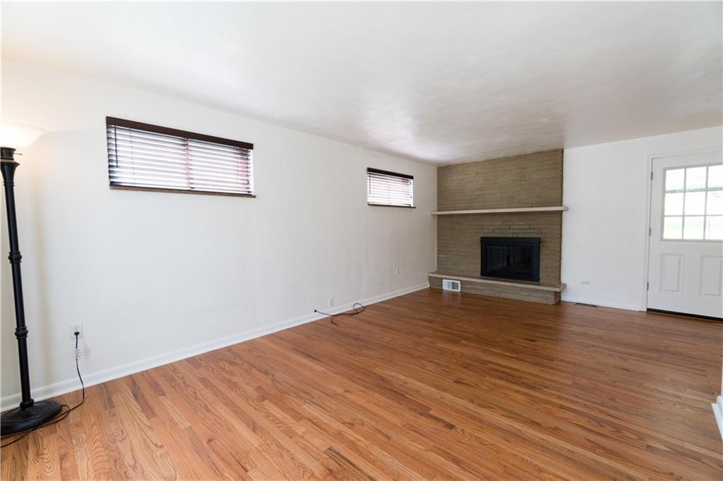 809 Indiana Road Verona, PA 15147 - Photo 4 of 20 Gallery Image 4