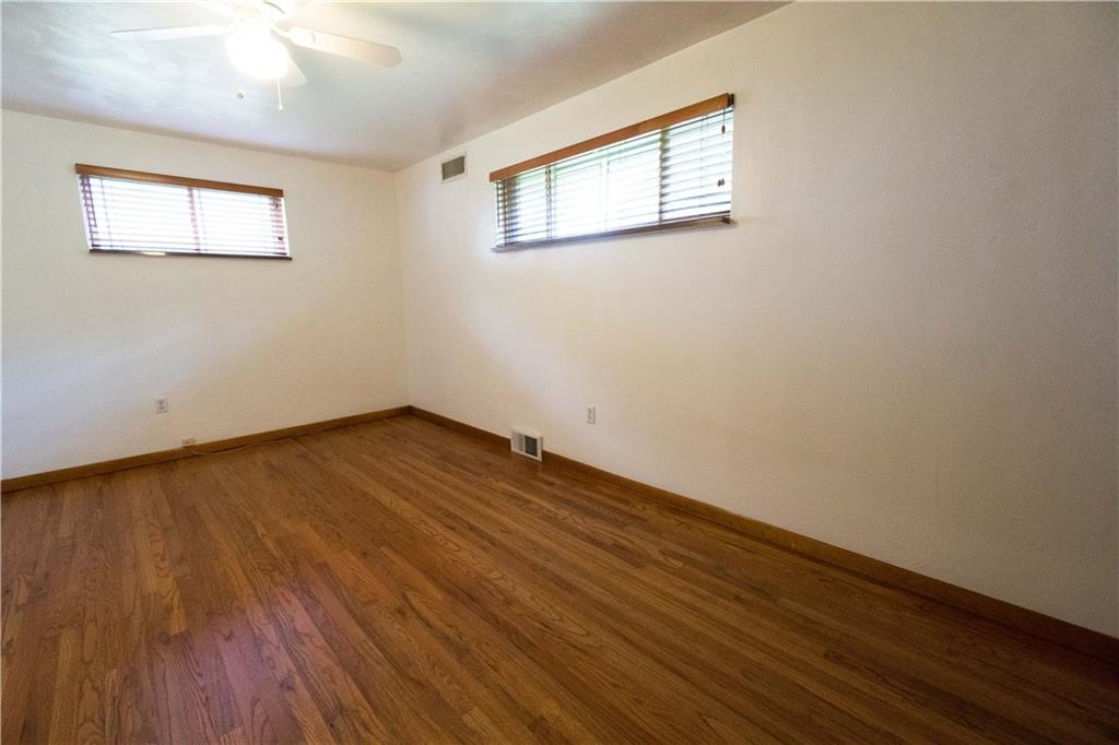 809 Indiana Road Verona, PA 15147 - Photo 8 of 20 Gallery Image 8