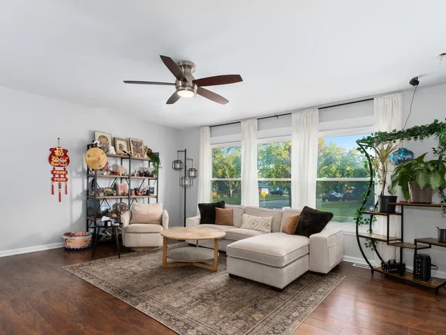 $392,500 | 1591 Hillcrest Avenue, Hanover Park, IL 60133