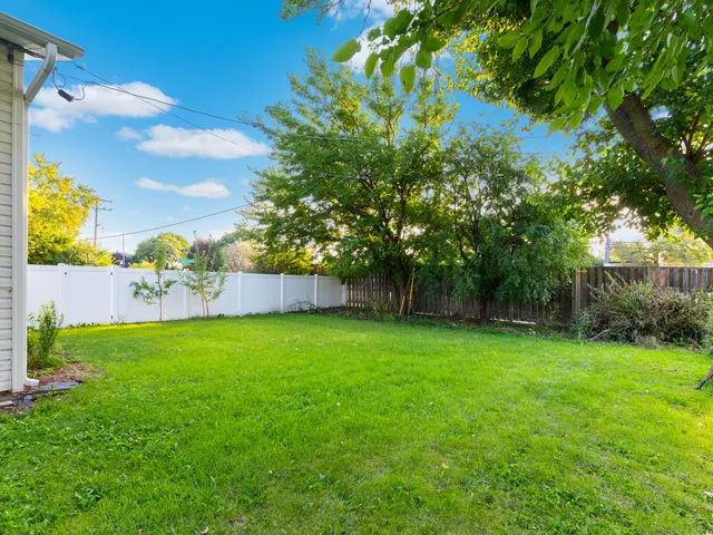 $392,500 | 1591 Hillcrest Avenue, Hanover Park, IL 60133