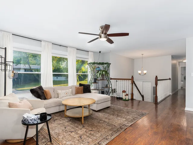 $392,500 | 1591 Hillcrest Avenue, Hanover Park, IL 60133