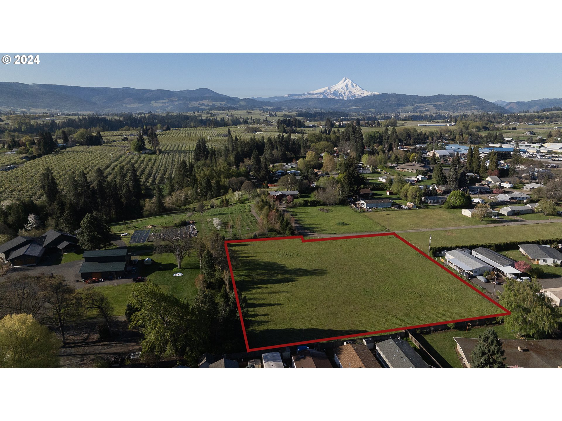Gravenstein Drive Hood River, OR 97031 - Photo 7 of 7 a view of a city