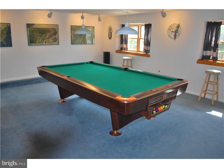 260 Poplar Road Warminster, PA 18974 - Photo 14 of 16 Game Room