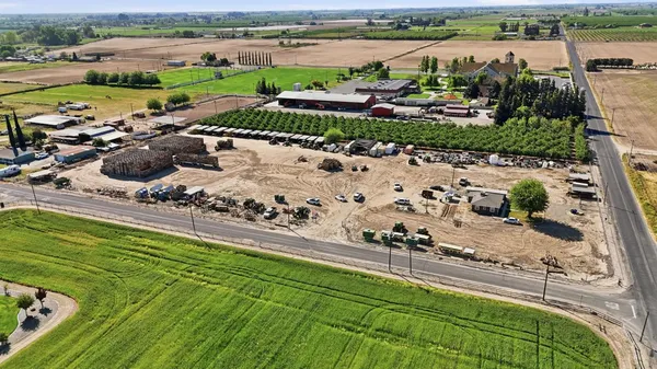 $1,350,000 | 2406 South Walnut Road, Turlock, CA 95380