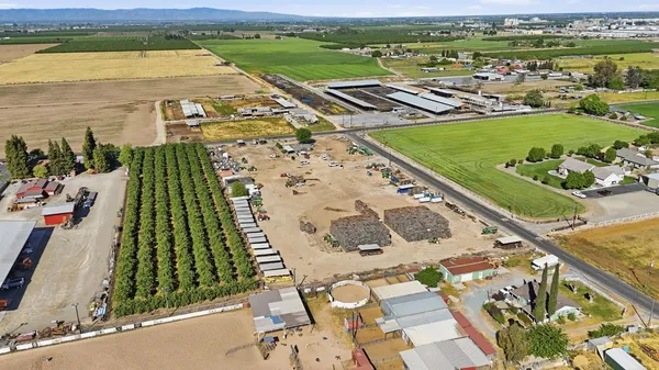 $1,350,000 | 2406 South Walnut Road, Turlock, CA 95380